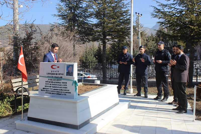 Kaymakamımız Sayın Muhammed HATİPOĞLU Şehitlik ve Şehit  ailelerine  ziyaret gerçekleştirdi